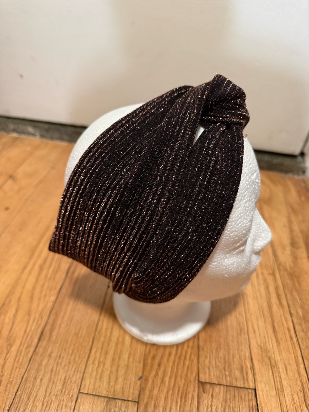 Women's Metallic Ribbed Knot Headband - black and bronze